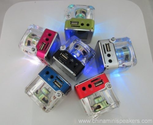 Portable Card Mini speakers with FM Radio 4 Portable Card Mini Speakers with FM Radio