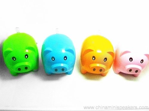 Pig shape speaker with USB and TF Slot
