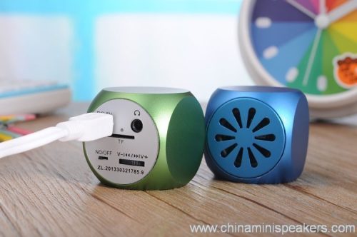 Mini FM Vibration Resonance MP3 PC Micro SD Slot Speaker