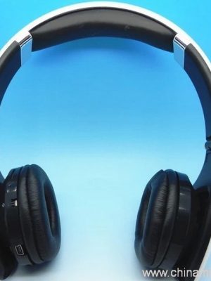 Igwe isi triangle arụnyere na kaadị ebe nchekwa nwere ọrụ redio FM - Image 6