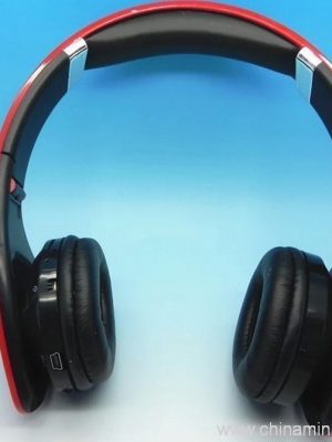 Igwe isi triangle arụnyere na kaadị ebe nchekwa nwere ọrụ redio FM - Image 7