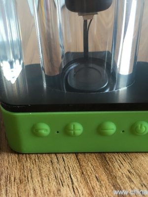 Mini bluetooth laŭtparolilo kun Lumo - Bildo 3