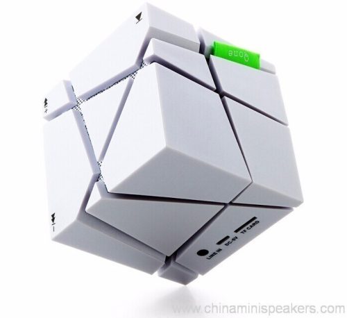 Cube super bass mini bluetooth speaker with fm radio 6 Cube Super Bass Mini Bluetooth Speaker with FM Radio