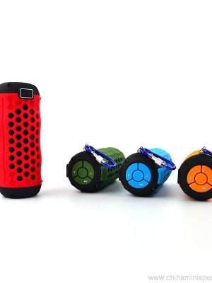 Mini professional waterproof speaker for outdoor activities - Image 6
