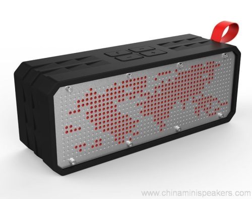 Wireless outdoor soundbar speaker