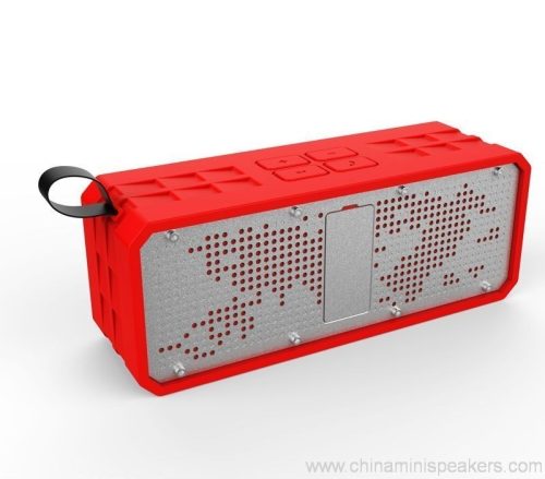 Wireless outdoor soundbar speaker