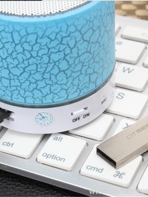 Wireless mini speaker with LED light - Image 7