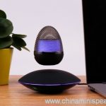 Левитација на преносен безжичен звучник со Bluetooth со LED светло за телефон 5