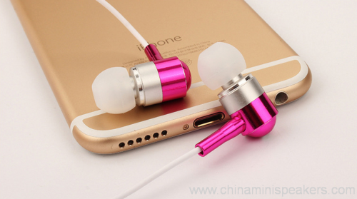 New style earphones and ear buds 8 New style earphones and ear buds
