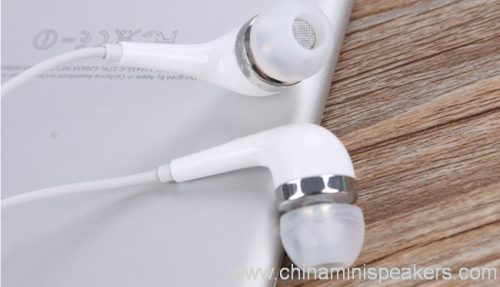 Sports super bass headphone with holder