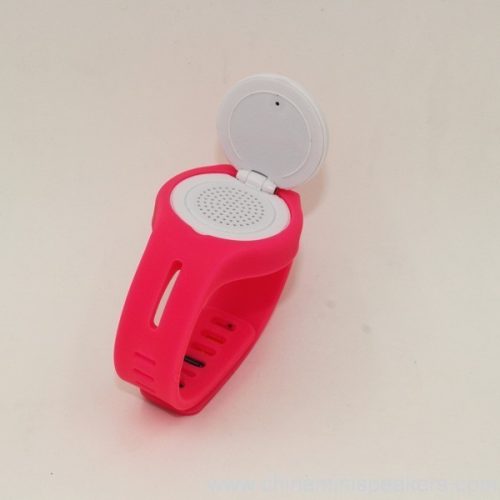 Vibrating mini bluetooth speaker with anti lost function 2 Vibrating Mini Bluetooth Speaker with Anti-Lost Function