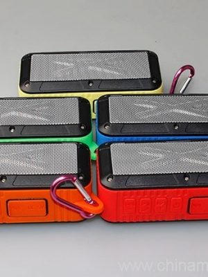 Bluetooth Wireless Speaker Ka Power Bank le Metal Snap Hook - Setšoantšo 3
