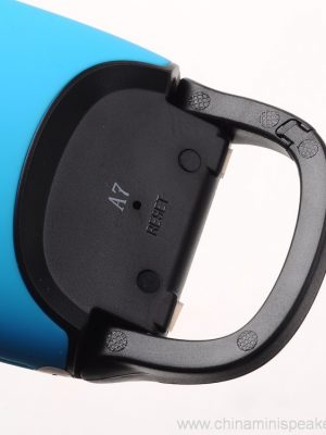 Mini microphone portable speaker - Image 3