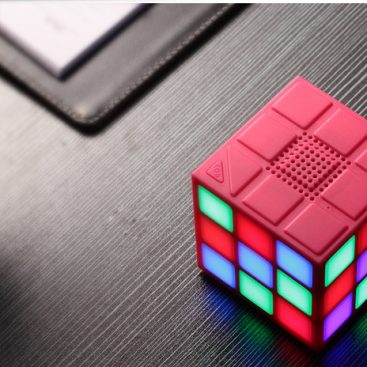 mini-magic-cube-bluetooth-speaker-with-led-flash-light-fm-tf-07