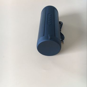 portable-mini-bluetooth-speaker-with-flashlight-01