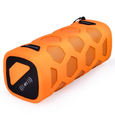 sports-waterproof-bluetooth-speaker-with-carabiner-14