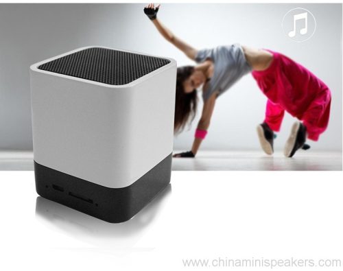 desktop-wireless-soundbox-with-led-screen-bt4-0-hands-free-multifunctional-alarm-clock-bluetooth-speaker-07 Desktop Bluetooth Speaker with LED Screen & Alarm Clock