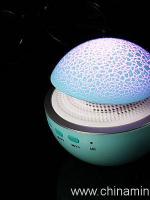 Wireless portable lamp mini mushroom bluetooth speaker - Setšoantšo 5