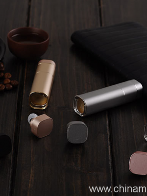 Handfree Mini bluetooth earphones With Magnetic Mini True bluetooth earphone Power Bank - Image 5