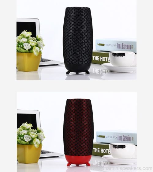 portable-wireless-outdoor-subwoofer-with-stereo-bass-super-loud-sound-cloth-bluetooth-speakers-05 Portable Outdoor Cloth Bluetooth Subwoofer, Super Loud Bass